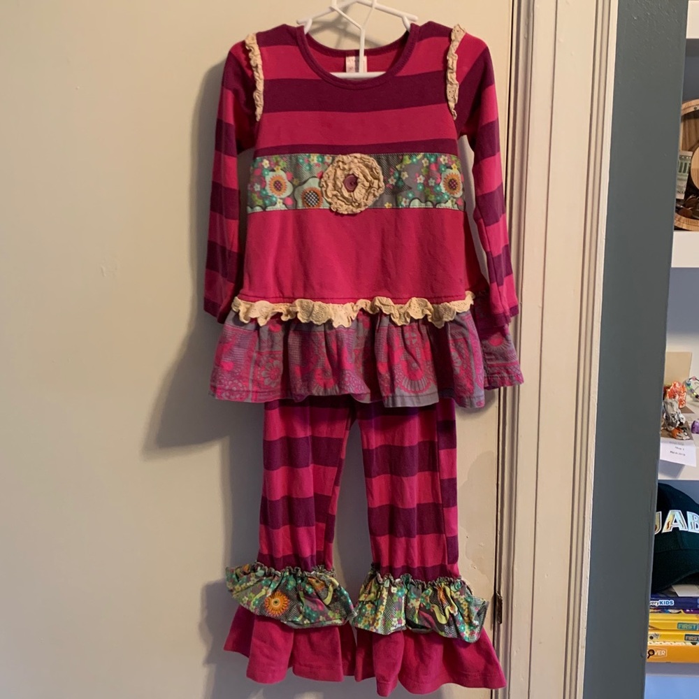 Giggle Moon Boutique Top & Ruffle Pants Set size 4